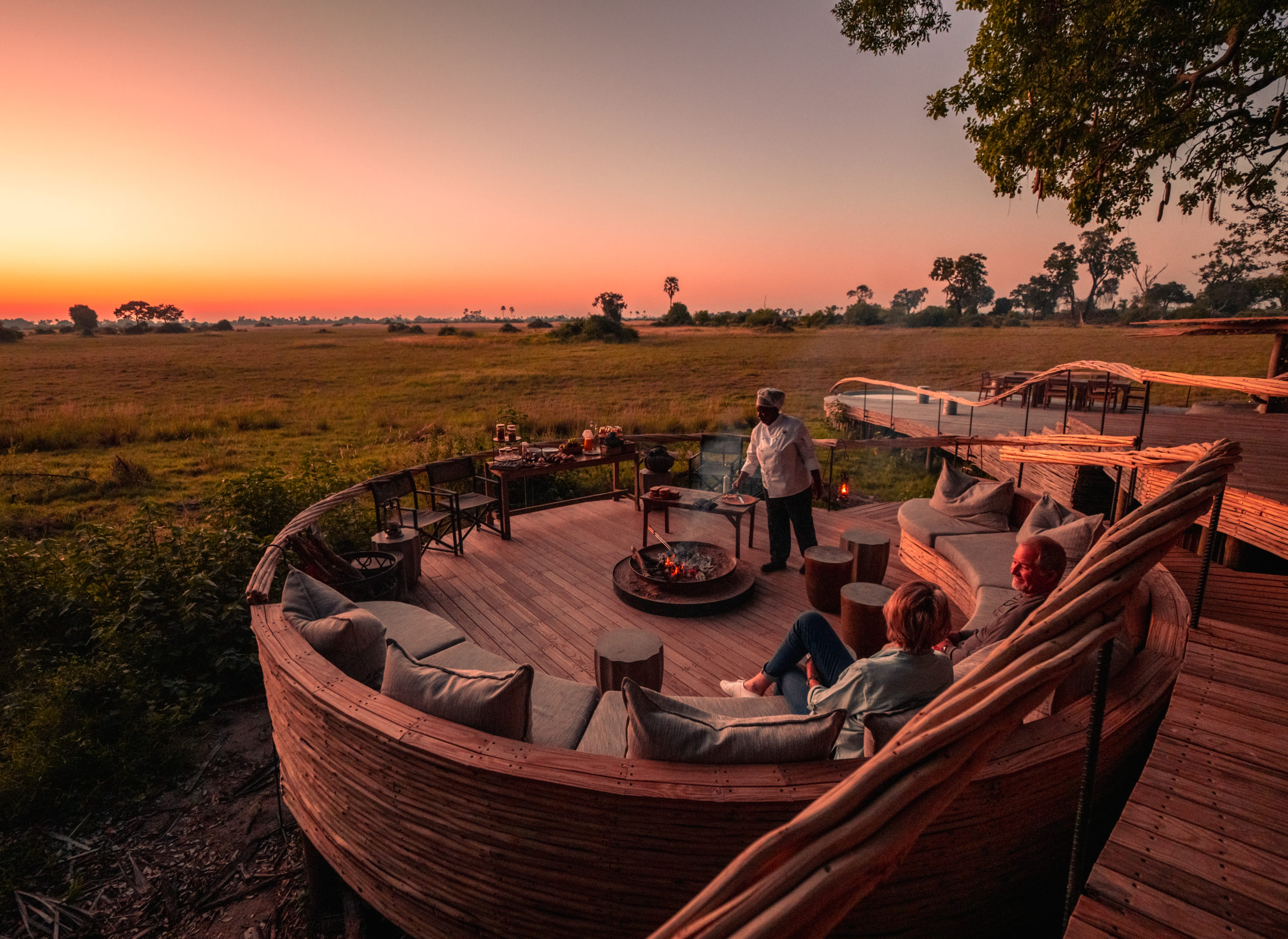 little_mombo_campfire_breakfast_20231 Firepit area overlooking delta views at sunset
